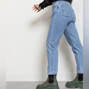 Levi's 550 Light Blue Straight Leg Women's Jeans